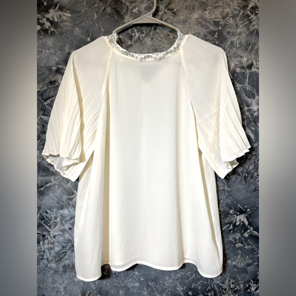 Express cream pleaded flowy sleeve lace collar blouse top M